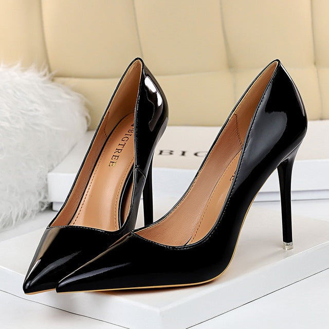 European and American High Heels with Hollow Design