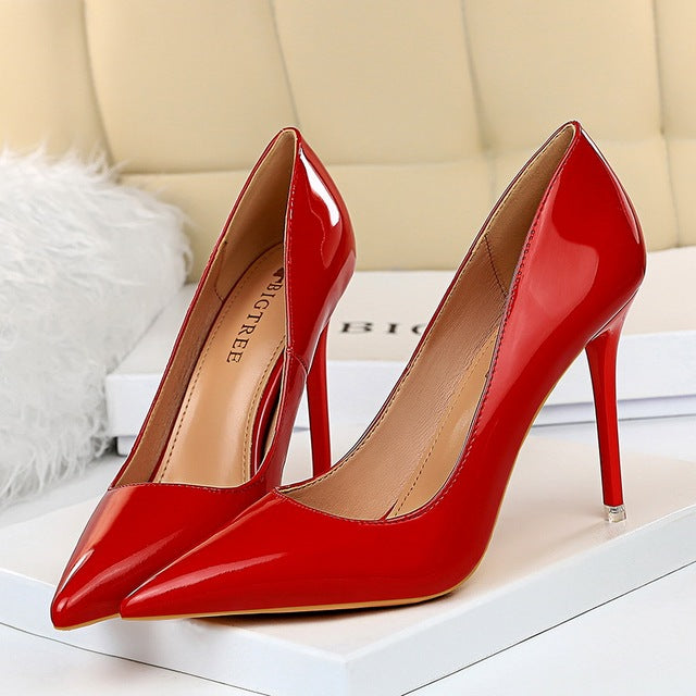 European and American High Heels with Hollow Design